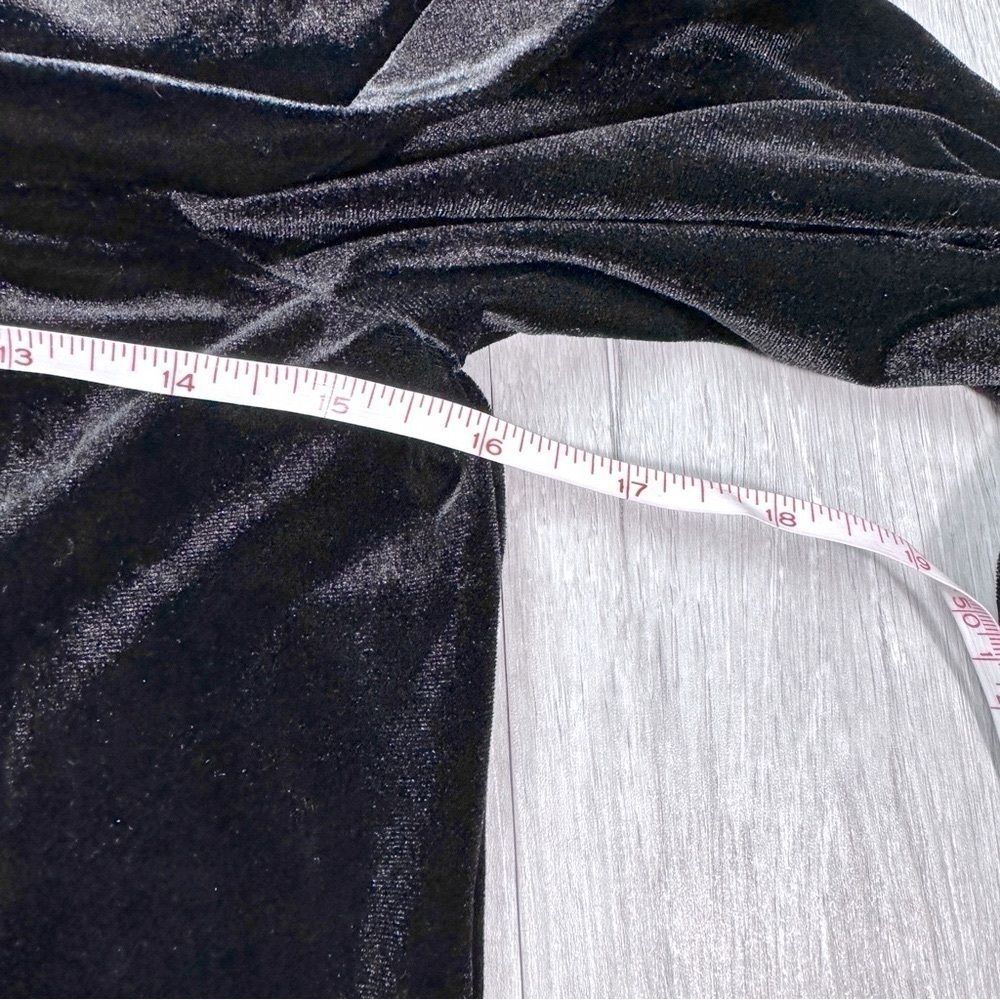 Ralph Lauren Women's XS NWT Black Velvet Off The Shoulder Long Sleeve Top New - Picture 4 of 6